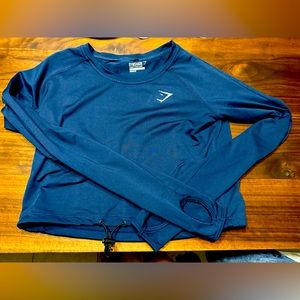 Gym shark long sleeve crop top!